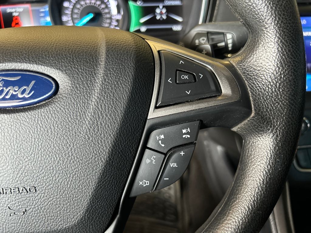 2020 Ford Fusion SE photo 18