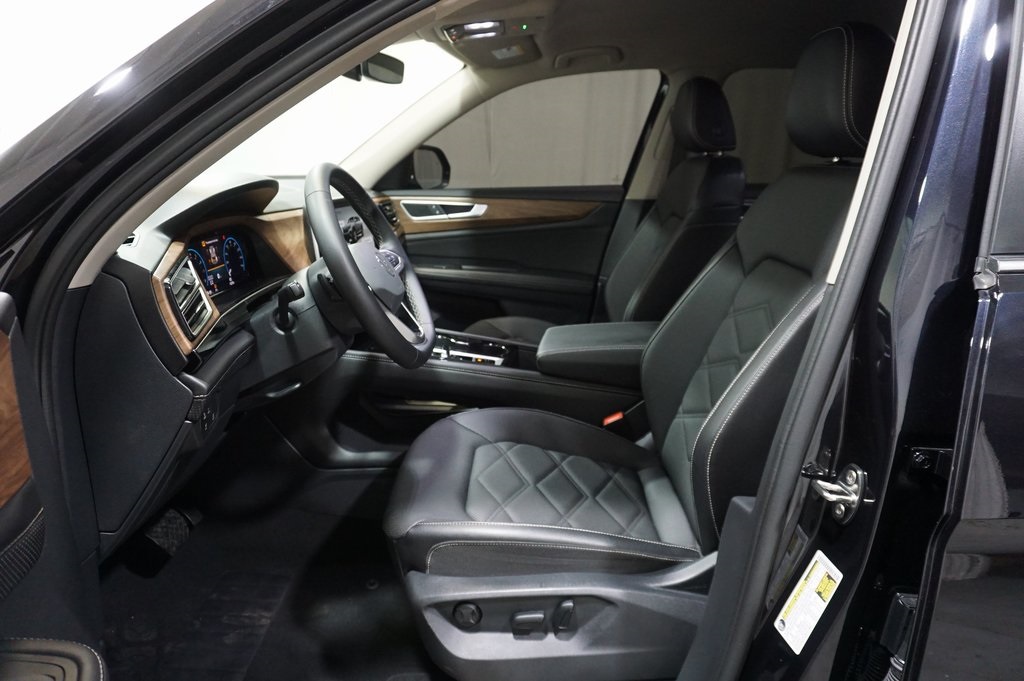 2024 Volkswagen Atlas SE Technology photo 10