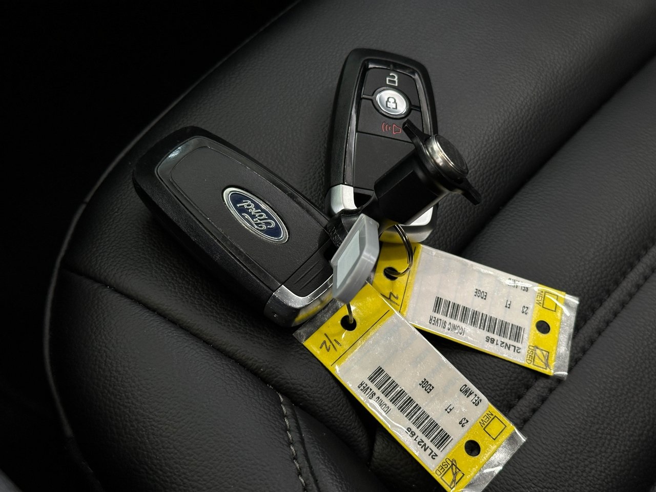 2023 Ford Edge SEL photo 28
