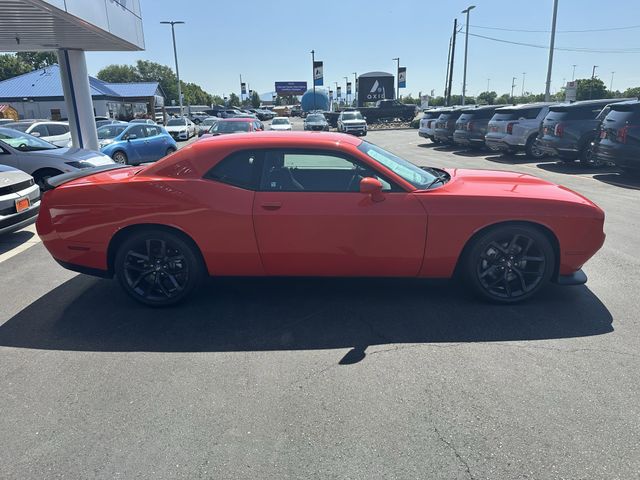2022 Dodge Challenger GT photo 4