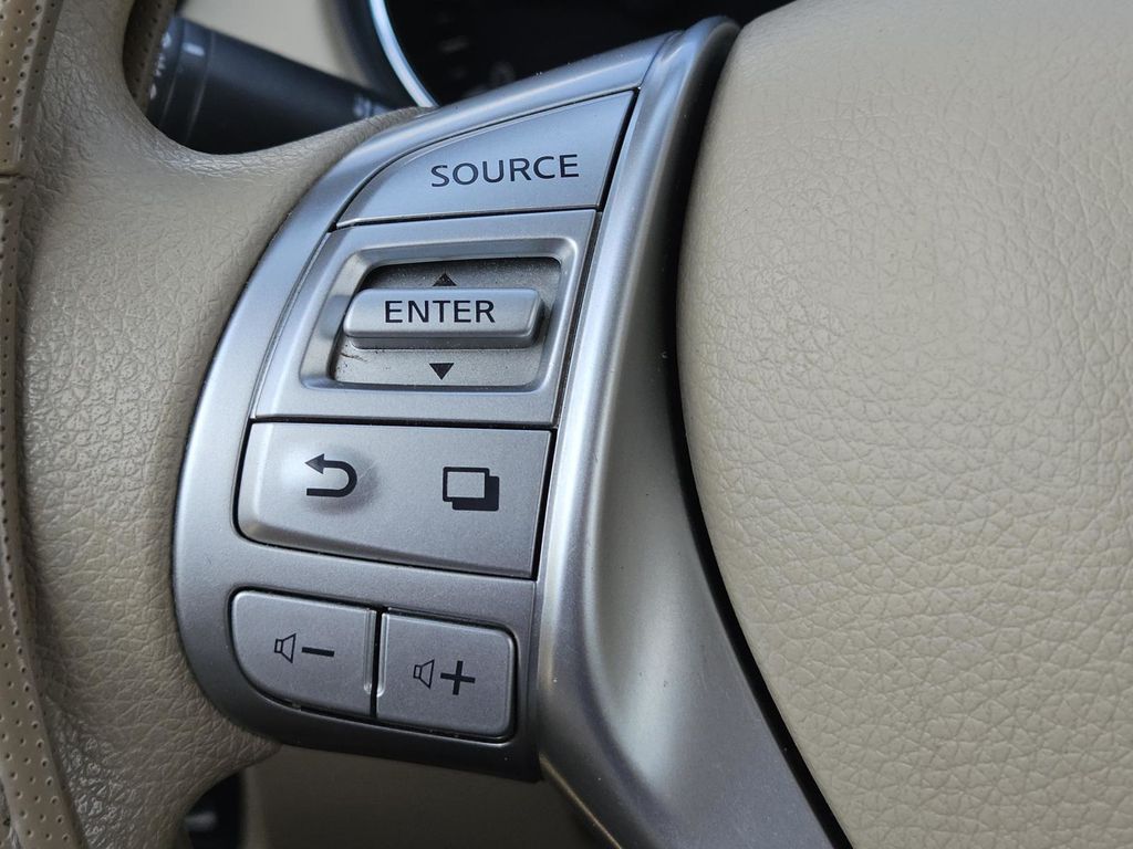 2014 Nissan Rogue S photo 13