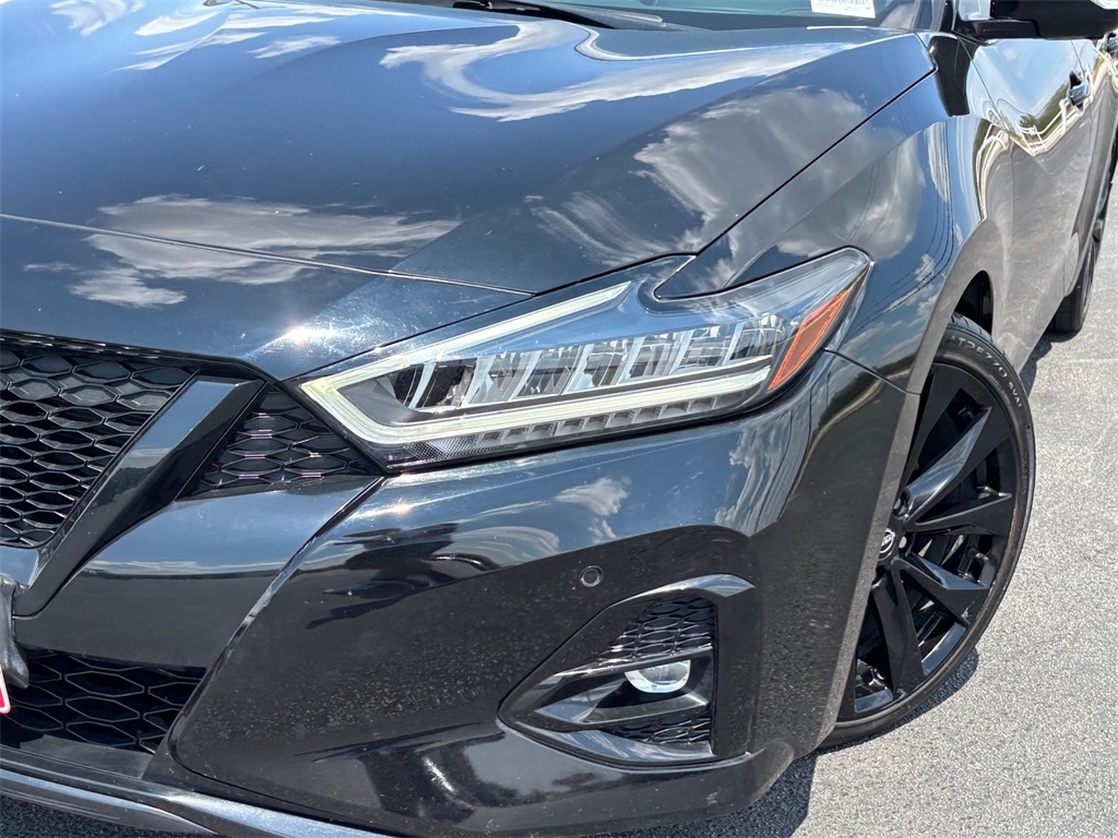 2023 Nissan Maxima SR photo 3