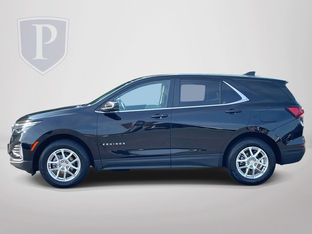 2024 Chevrolet Equinox LT photo 2