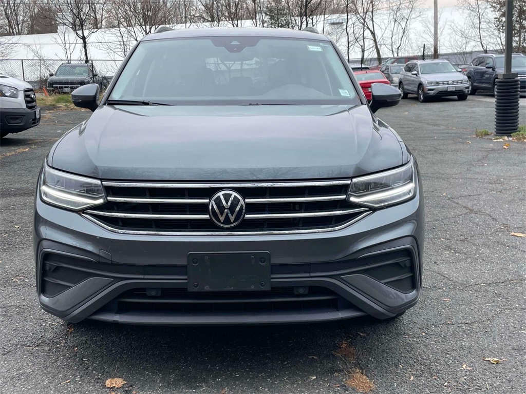2022 Volkswagen Tiguan S photo 2