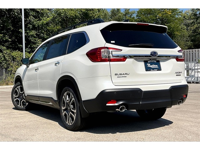 2025 Subaru Ascent Touring photo 13