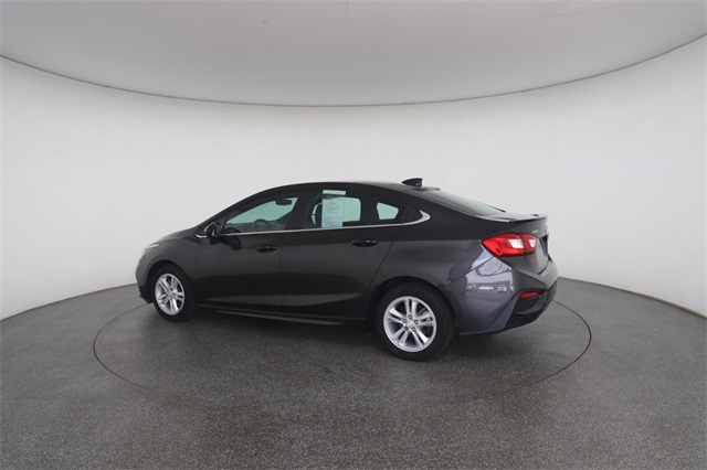 2017 Chevrolet Cruze LT photo 10