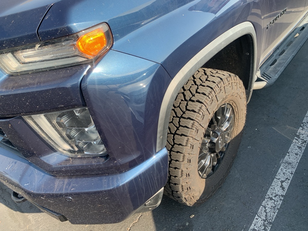 2021 Chevrolet Silverado 2500HD LTZ photo 2