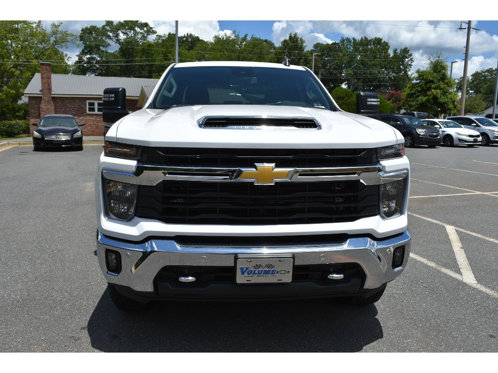 2025 Chevrolet Silverado 2500HD LT photo 5