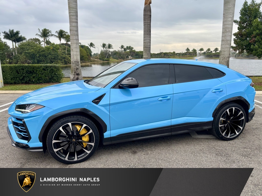 2022 Lamborghini Urus Graphic Capsule's photo