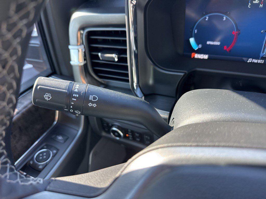 2025 Ford F-250 Lariat photo 30