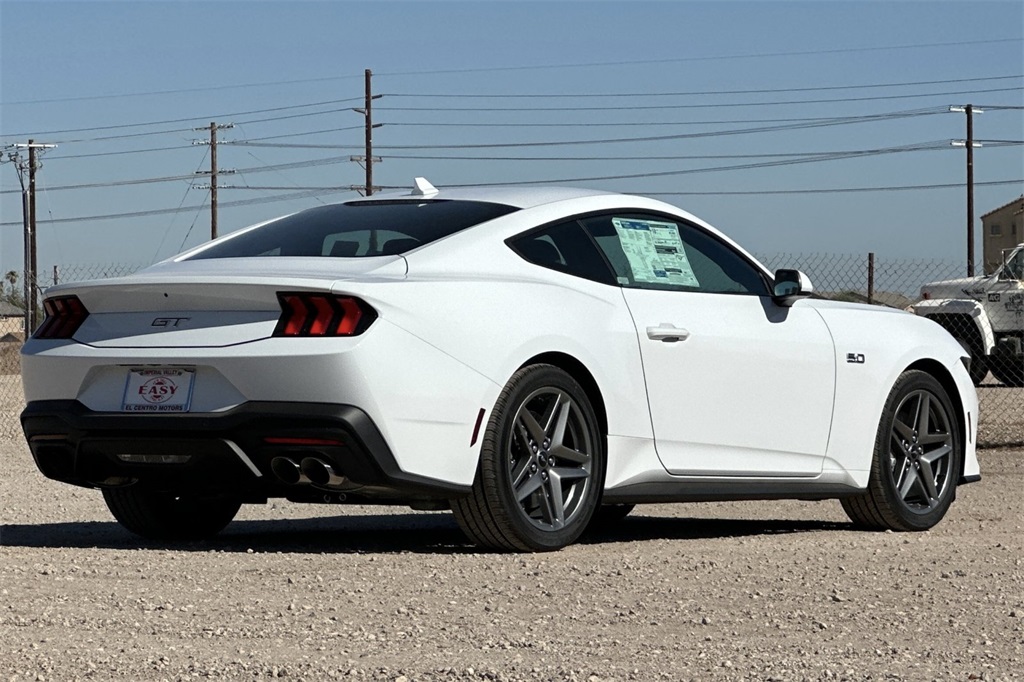2025 Ford Mustang GT photo 3