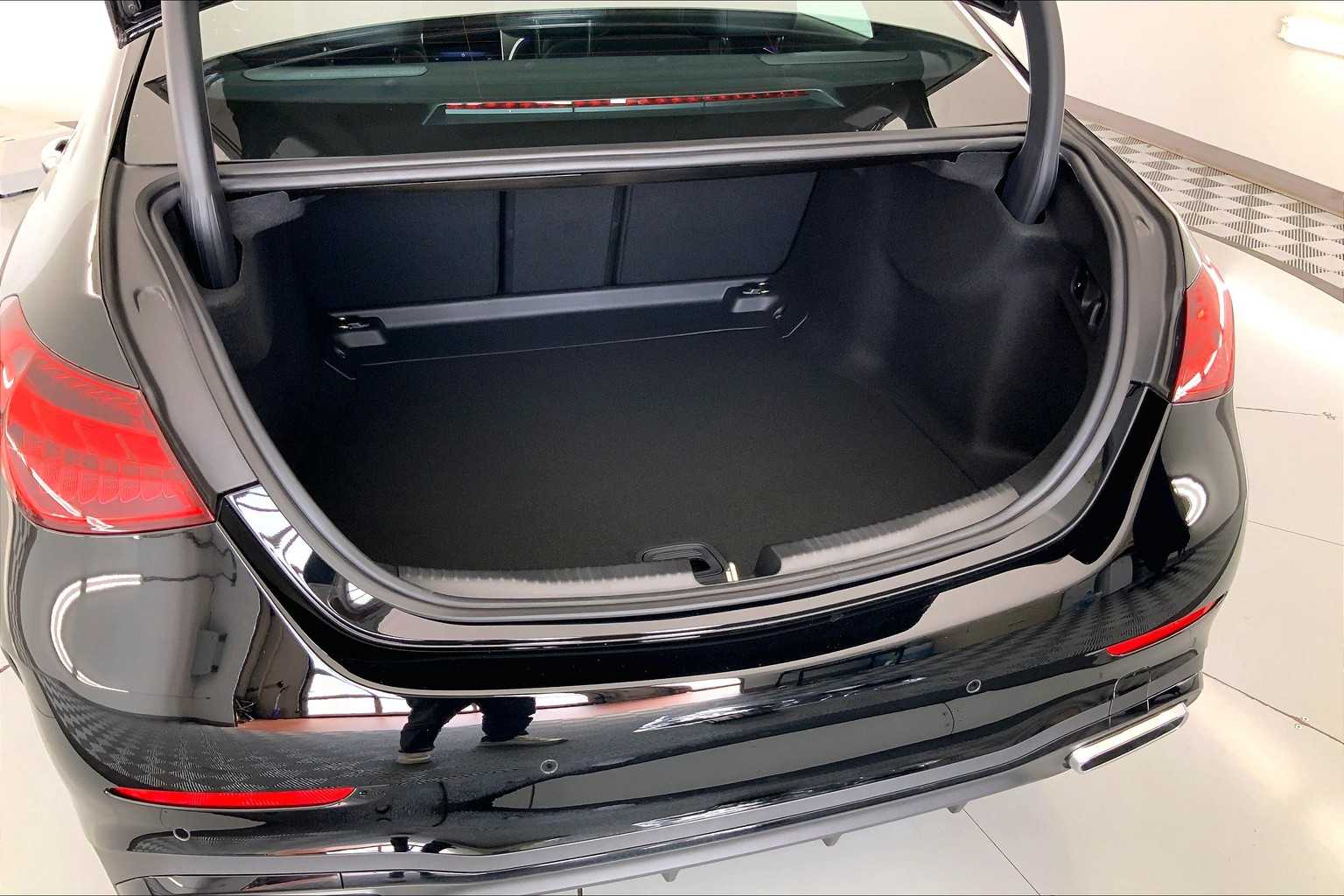 2025 Mercedes Benz C 300 4MATIC photo 19