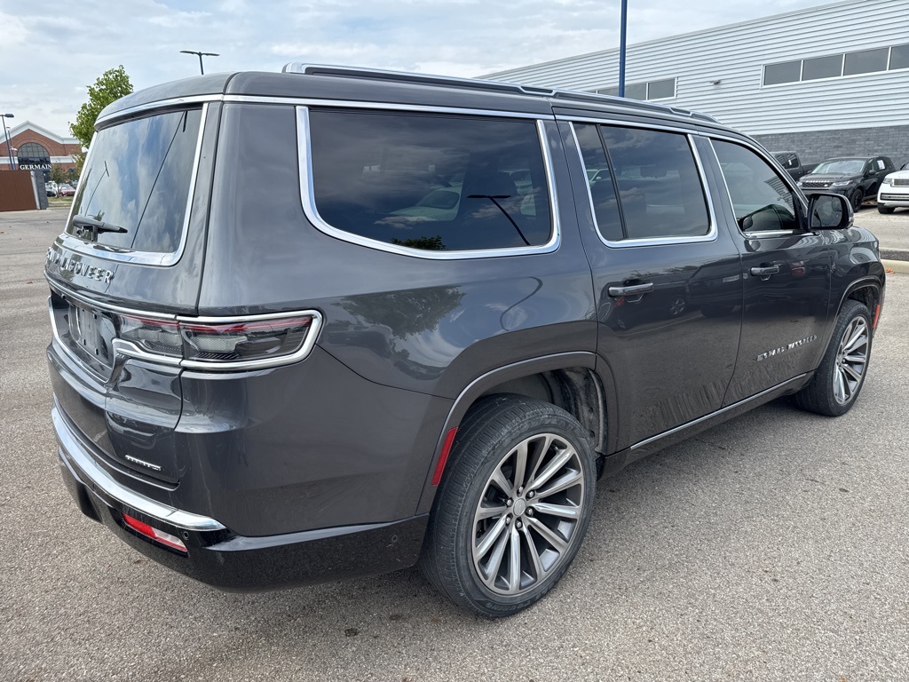 2022 Jeep Grand Wagoneer II photo 3