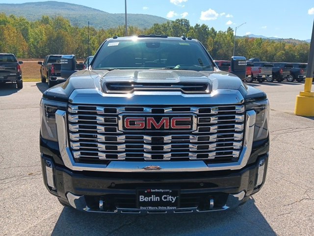 2026 Gmc Sierra 2500 HD Denali photo 2