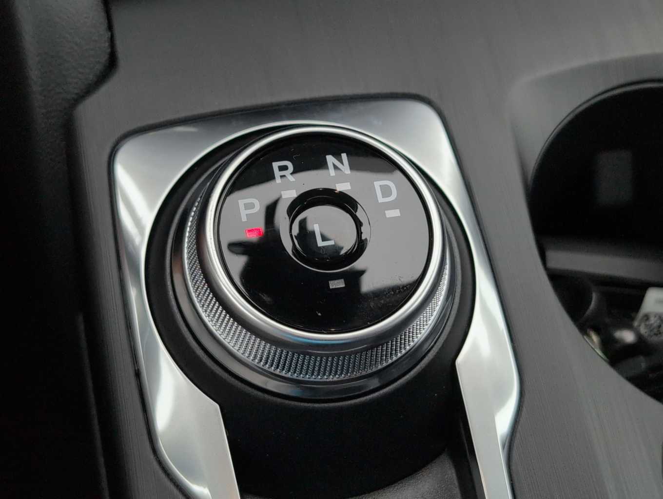 2025 Ford Escape Plug-In Hybrid photo 10