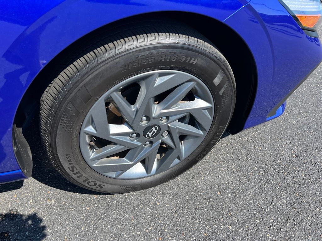 2024 Hyundai Elantra SEL photo 30