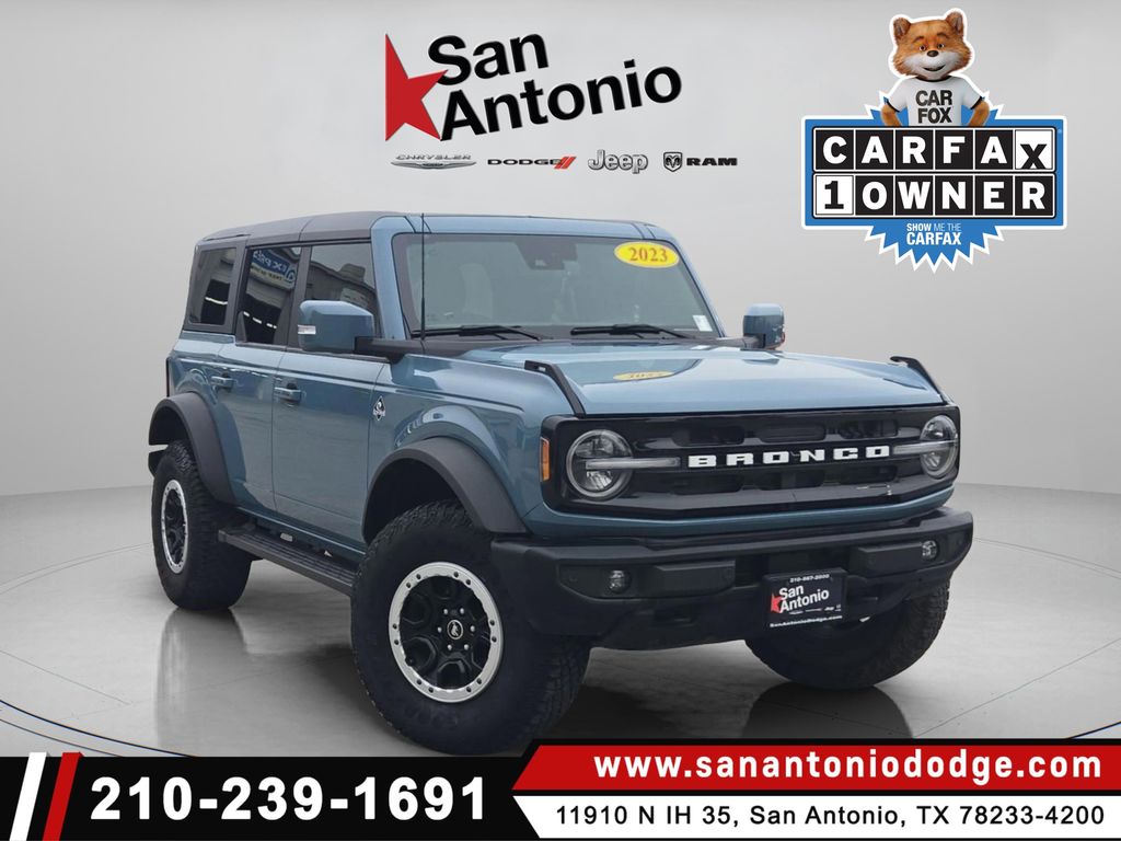 2023 Ford Bronco 4-Door Outer Banks's photo