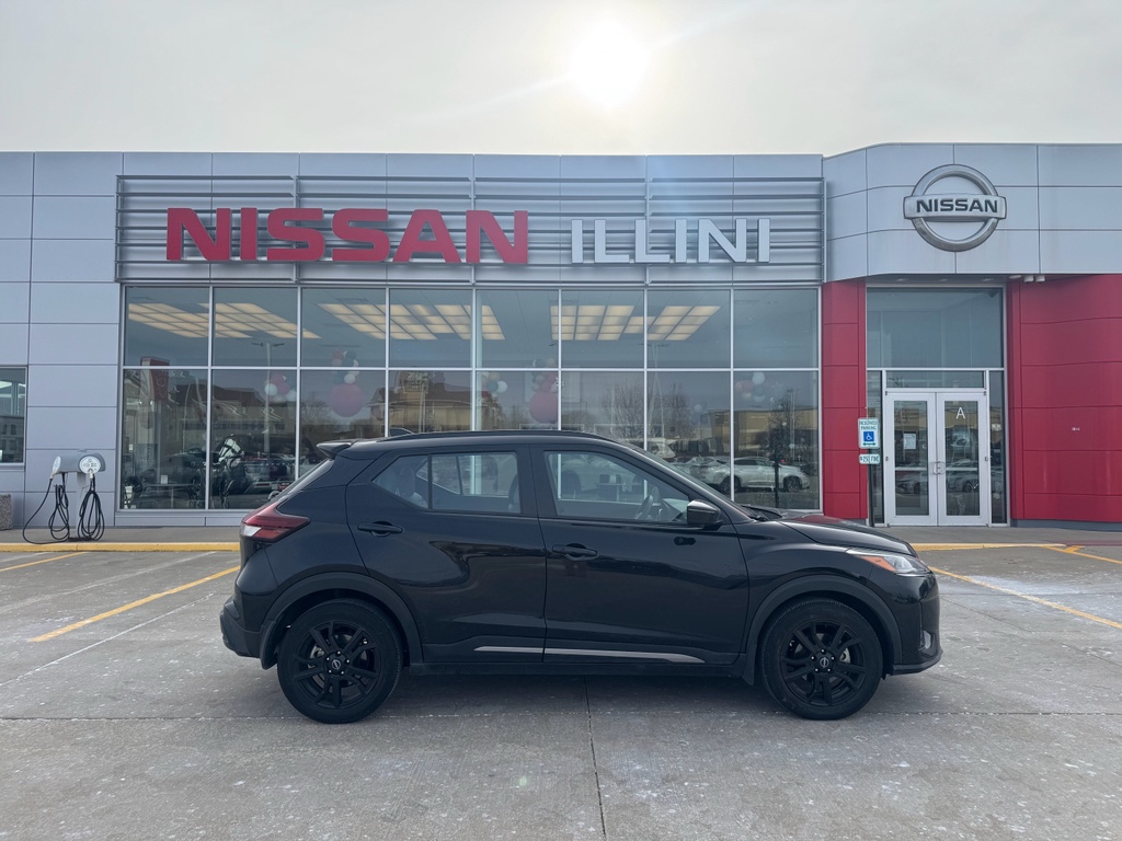 2024 Nissan Kicks SR's photo