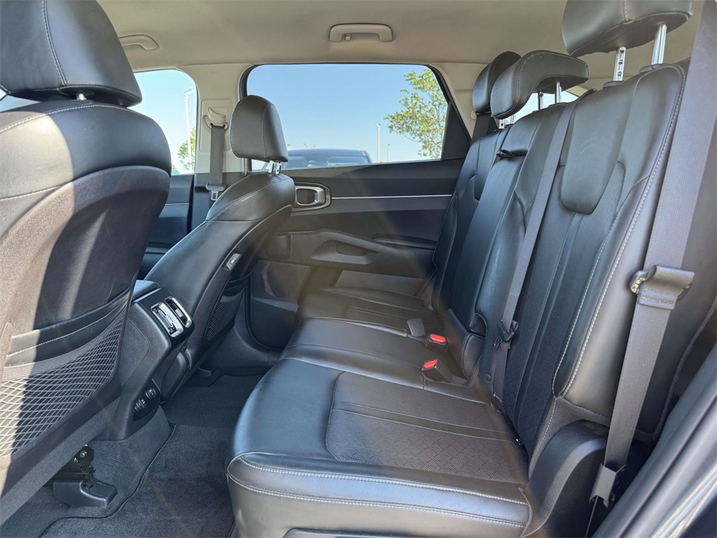 2021 Kia Sorento S photo 14
