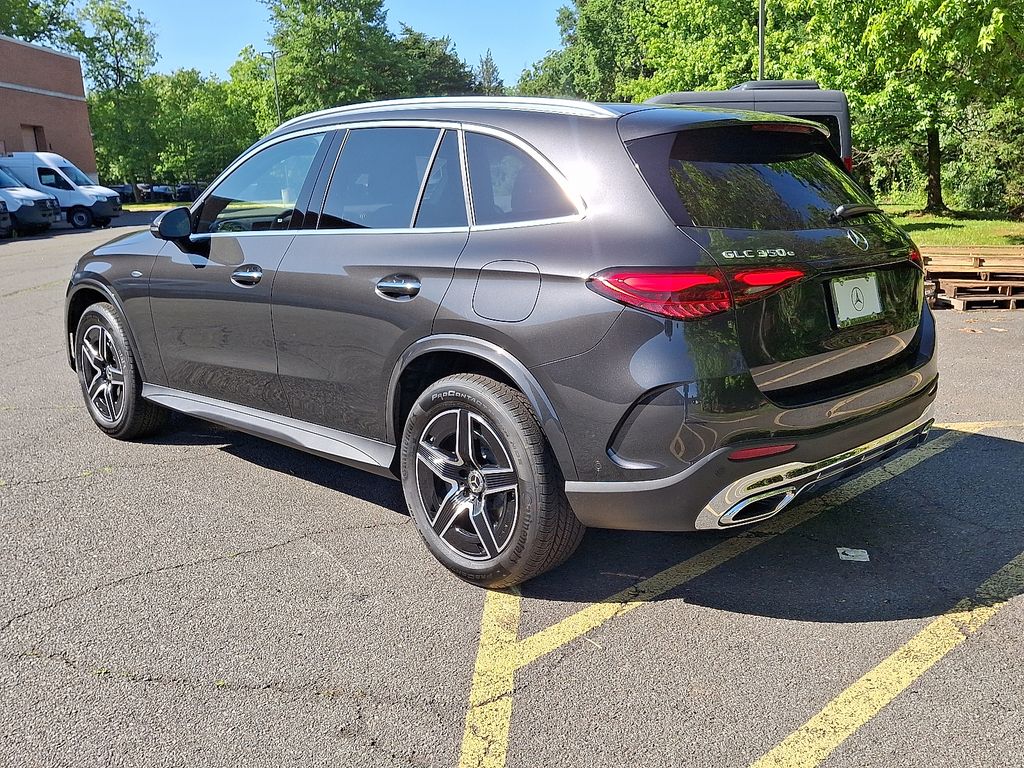 2025 Mercedes Benz GLC 350e 4MATIC photo 4