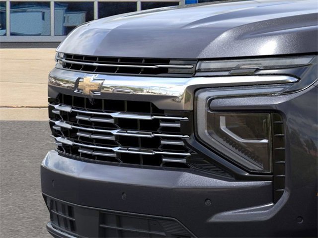 2025 Chevrolet Suburban Premier photo 12