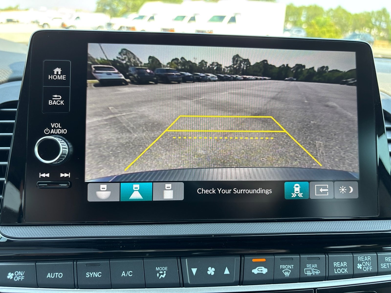 2026 Honda Odyssey Touring photo 5