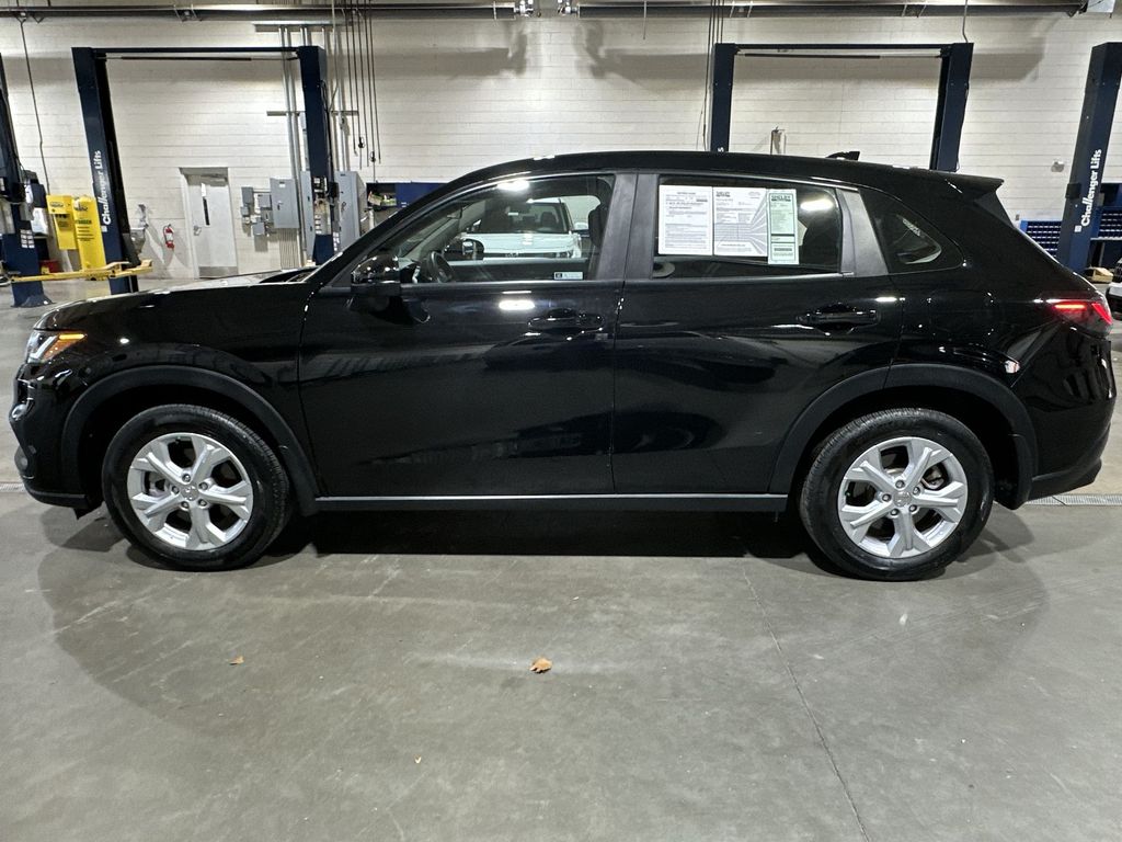 2023 Honda HR-V LX photo 4