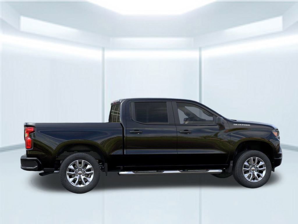 2026 Chevrolet Silverado 1500 Custom photo 4