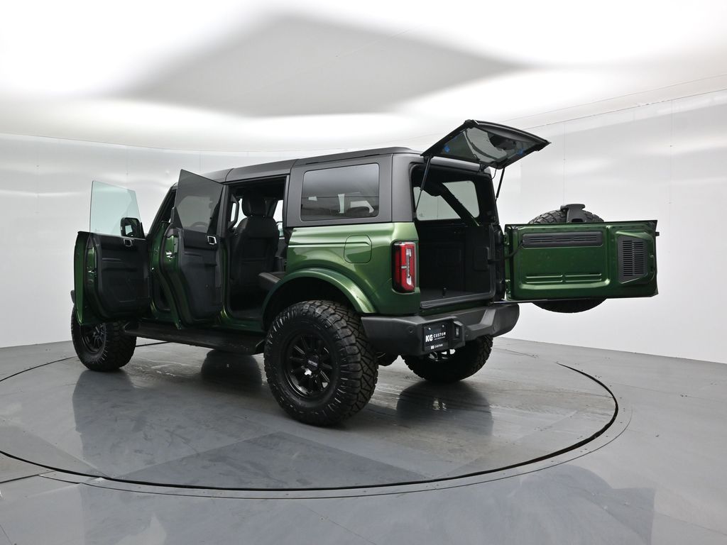 2025 Ford Bronco Outer Banks photo 32
