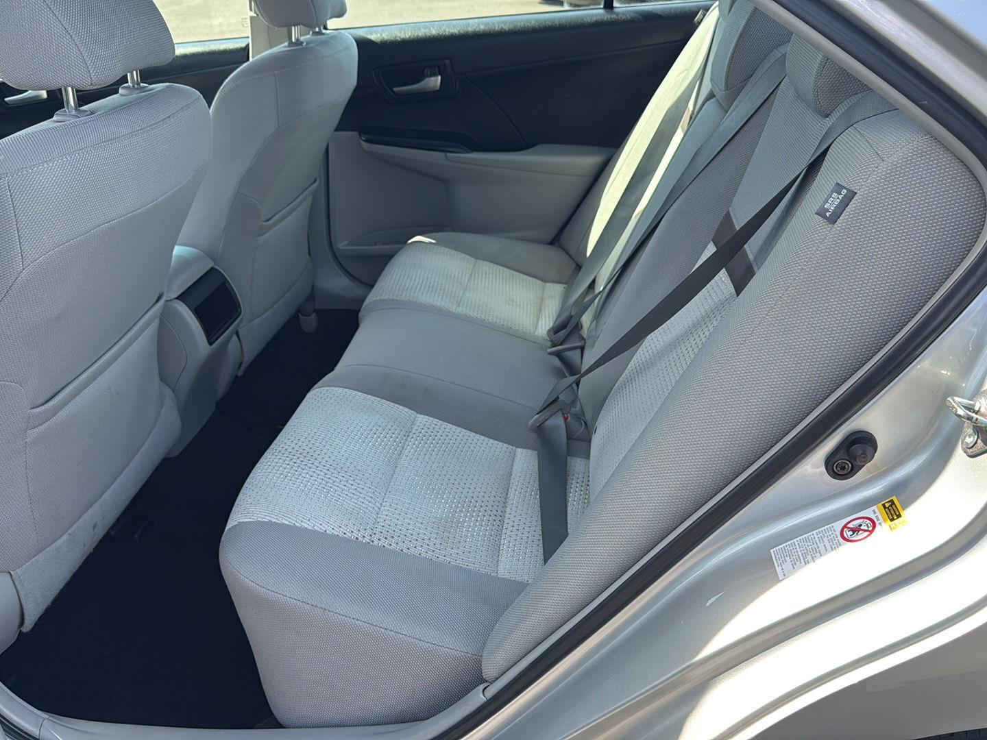 2014 Toyota Camry L photo 9