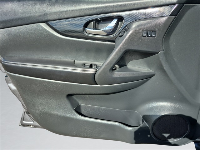 2019 Nissan Rogue SL photo 30