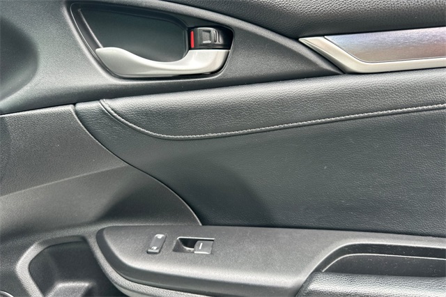 2017 Honda Civic Touring photo 17
