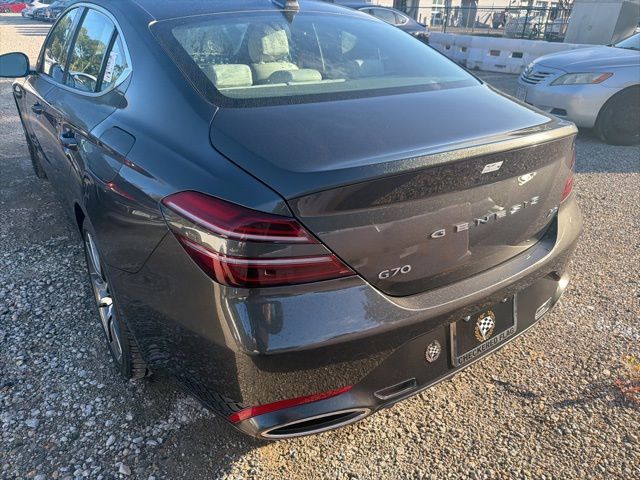 2025 Genesis G70 2.5T photo 7