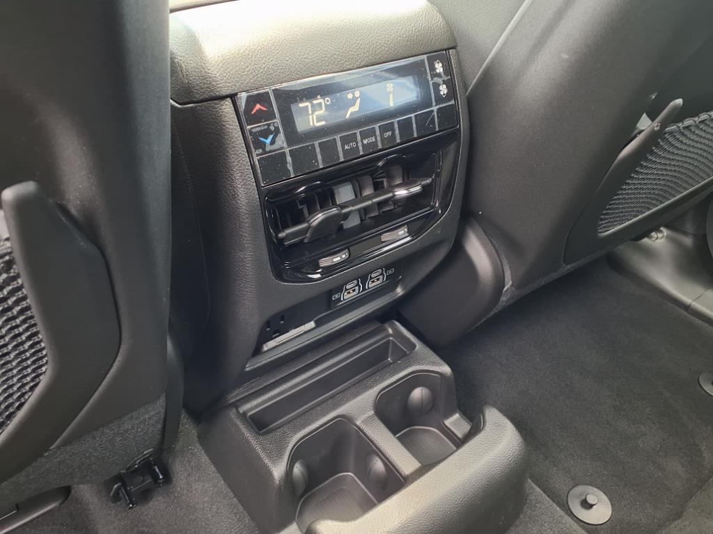 2025 Jeep Grand Cherokee Laredo X photo 3