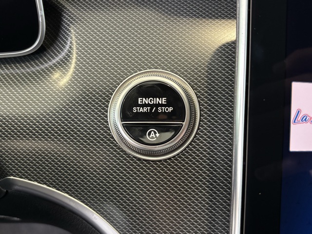 2025 Mercedes Benz C 300 photo 18