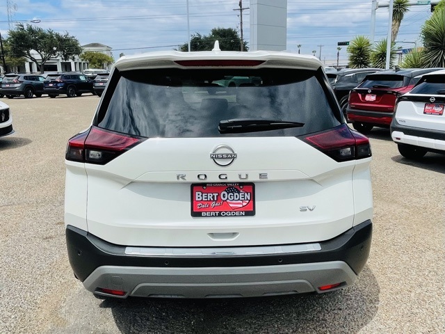 2023 Nissan Rogue SV photo 4