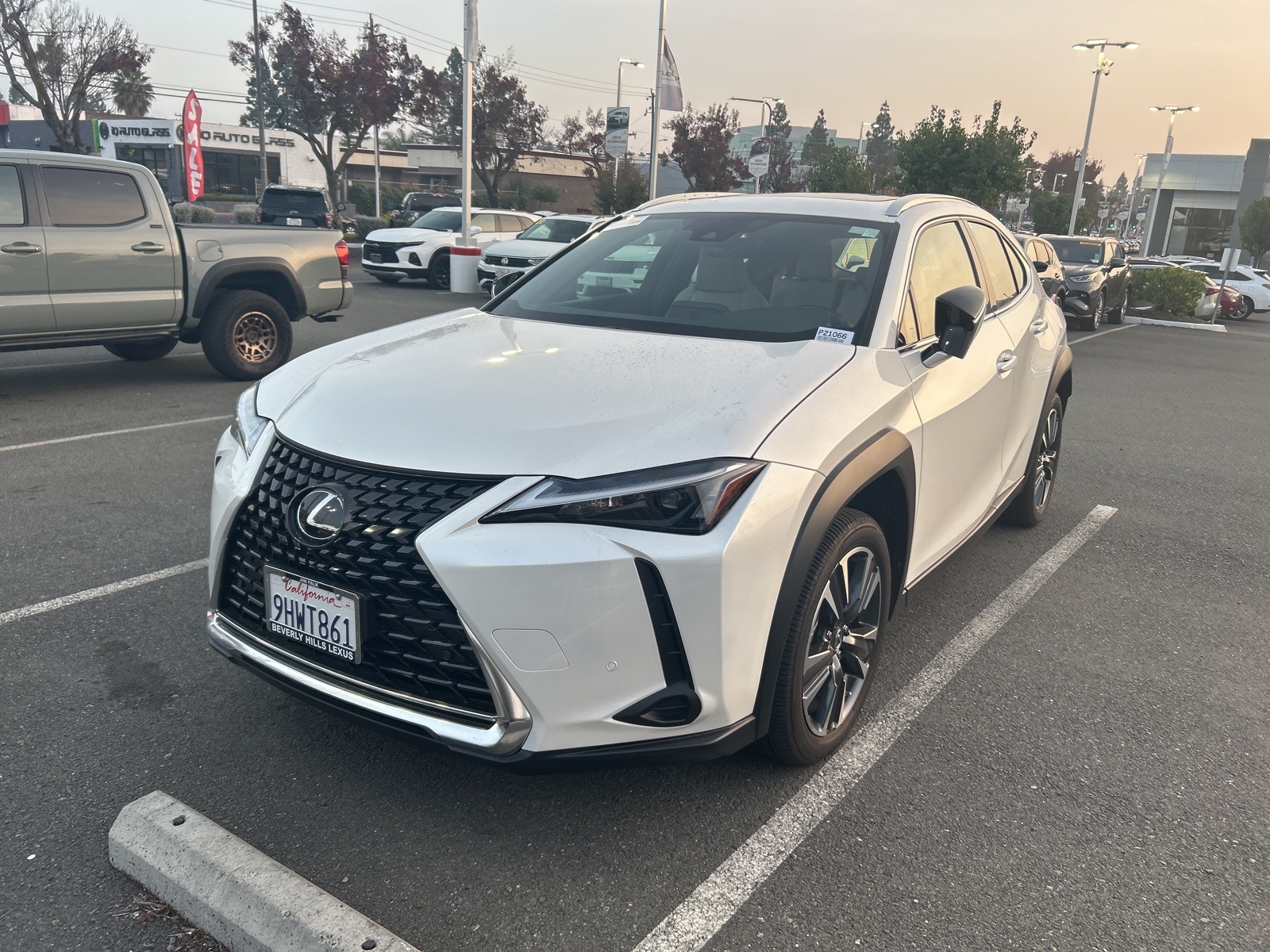2024 Lexus UX 250h photo 3