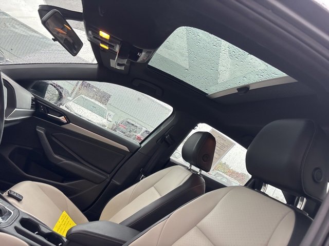 2021 Volkswagen Jetta S R-Line photo 11