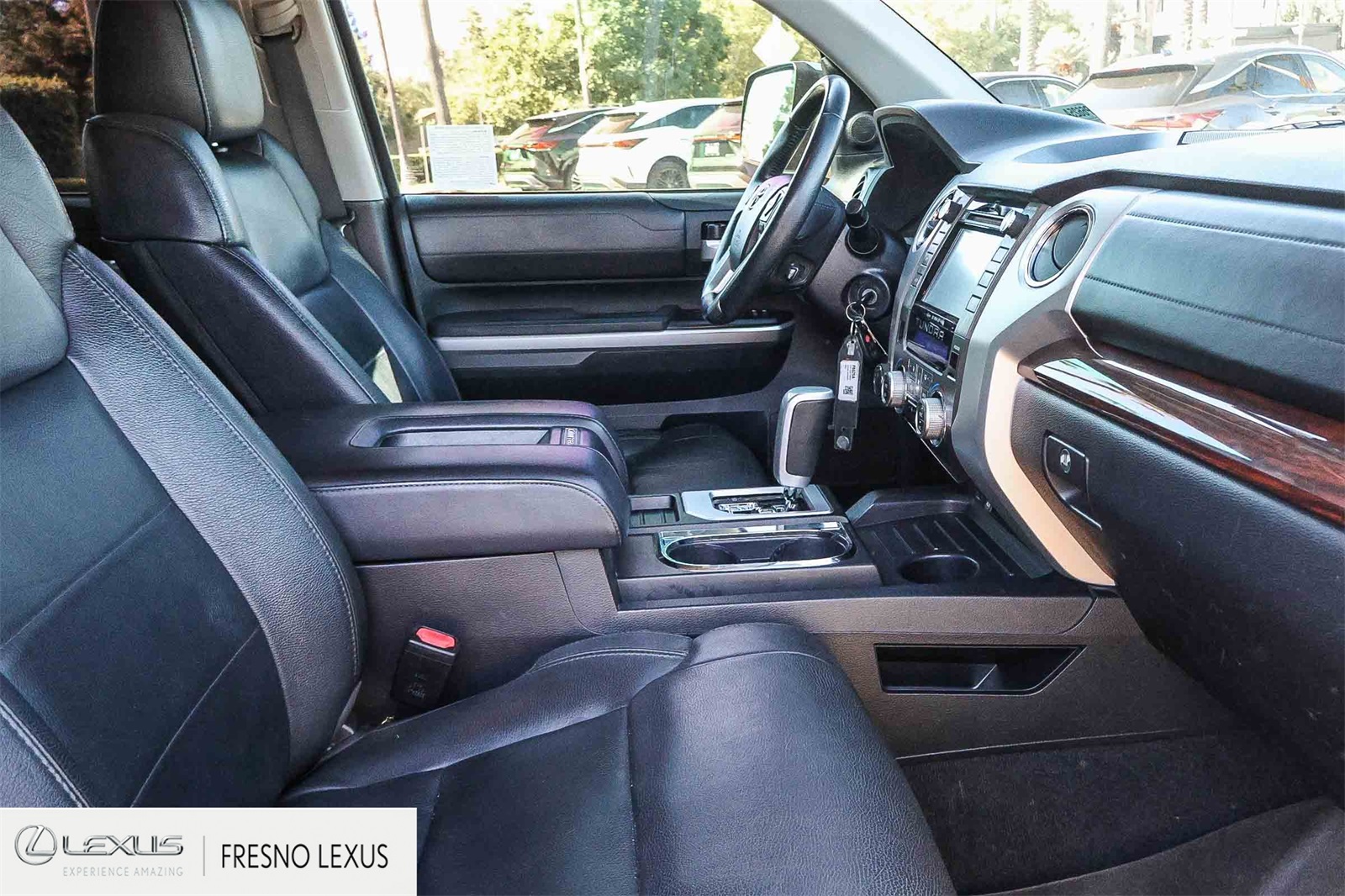 2016 Toyota Tundra Limited CrewMax photo 12