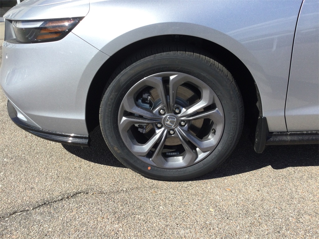 2025 Honda Accord Hybrid EX-L photo 10