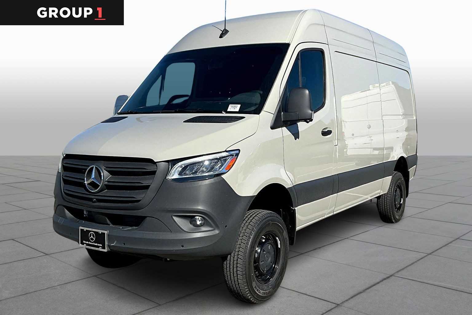 2026 Mercedes-Benz Sprinter Cargo Van Base's photo