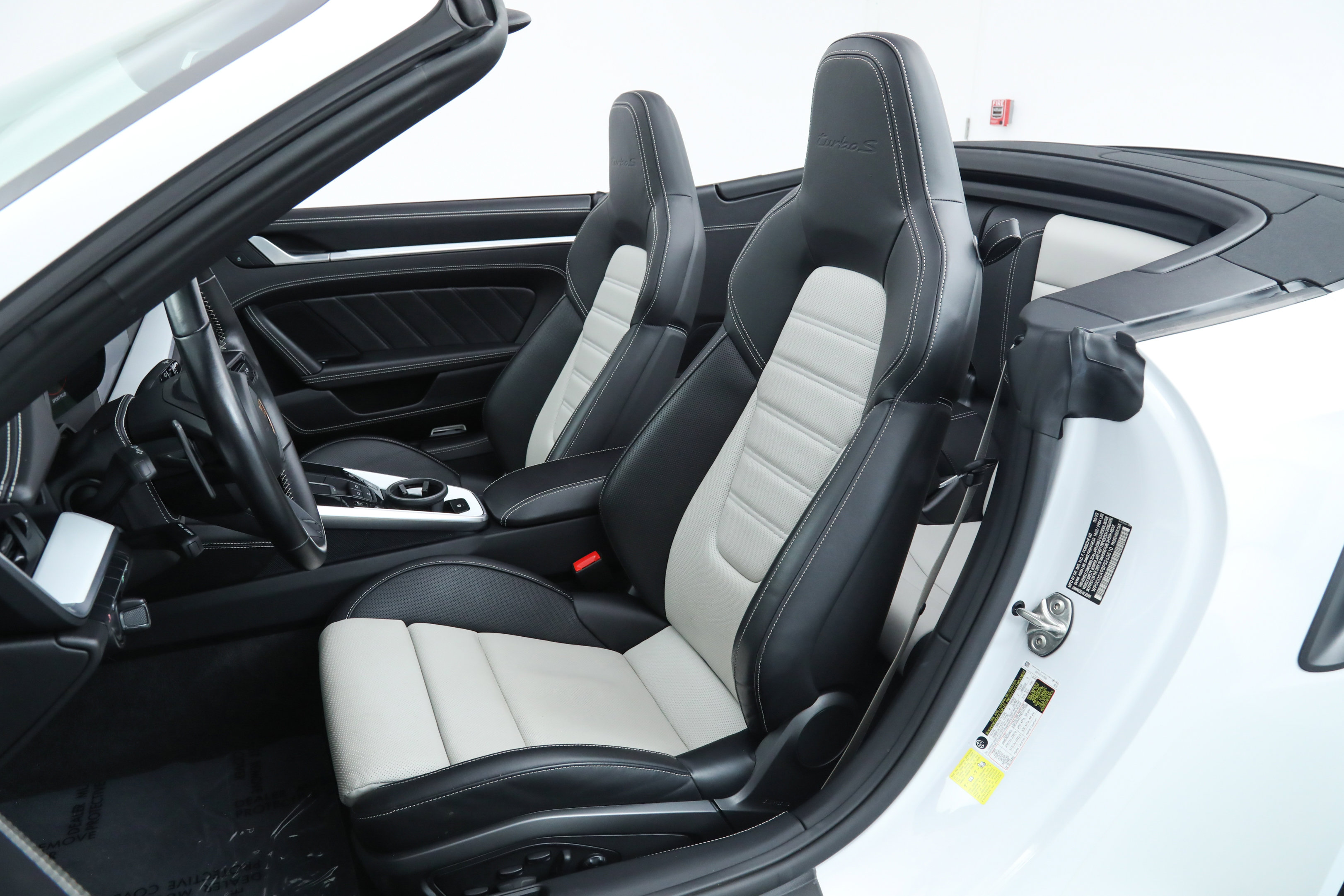 2023 Porsche 911 Turbo S Cabriolet photo 35