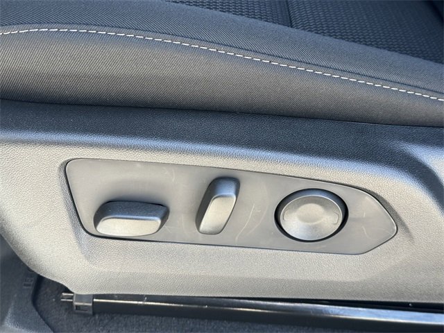 2026 Chevrolet Colorado LT photo 19