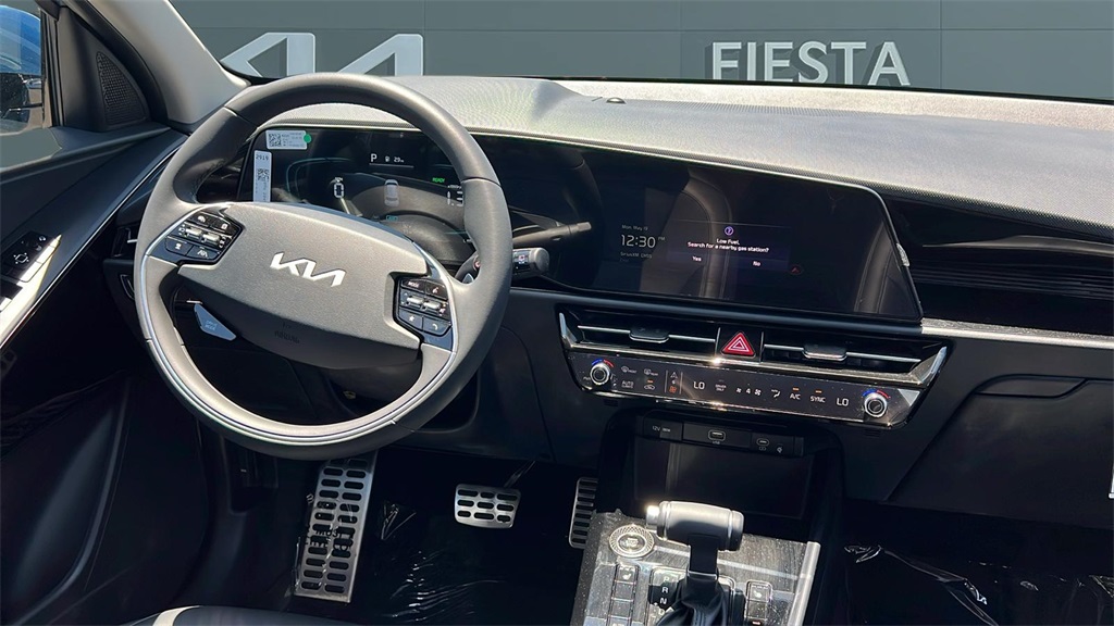 2025 Kia Niro EX Touring photo 14