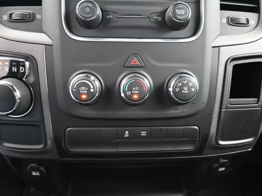 2022 Ram 1500 Classic Tradesman photo 9