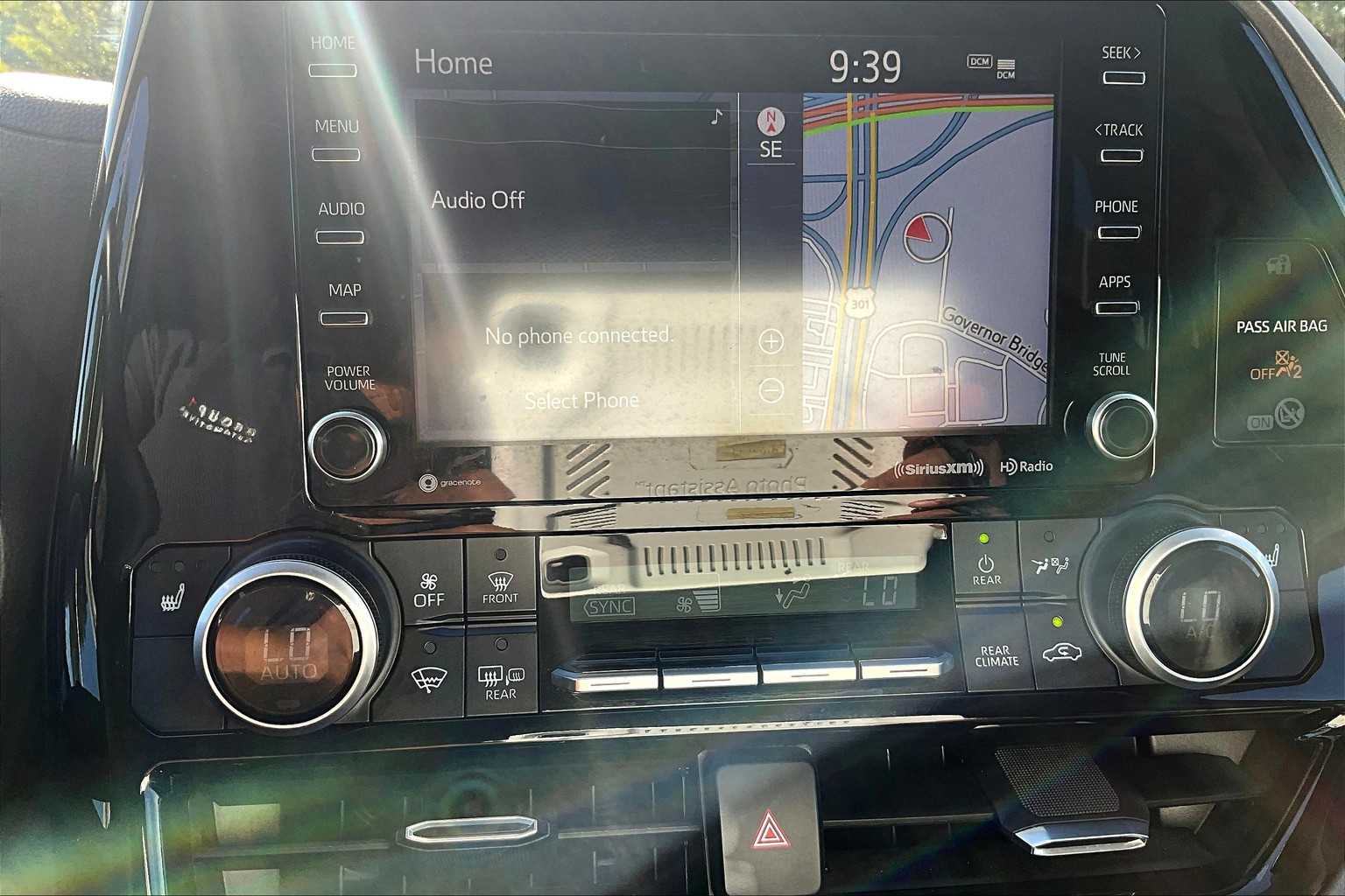 2020 Toyota Highlander XLE photo 23