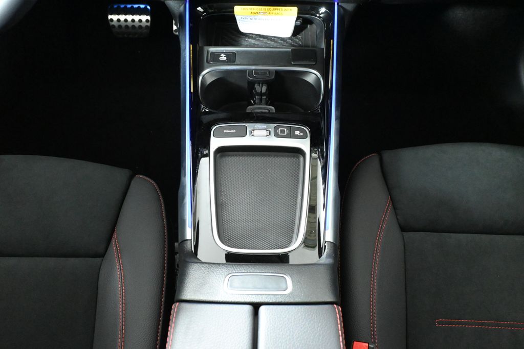 2025 Mercedes Benz GLB 250 4MATIC photo 16
