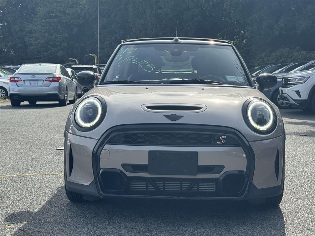 2024 Mini Cooper Convertible S photo 2