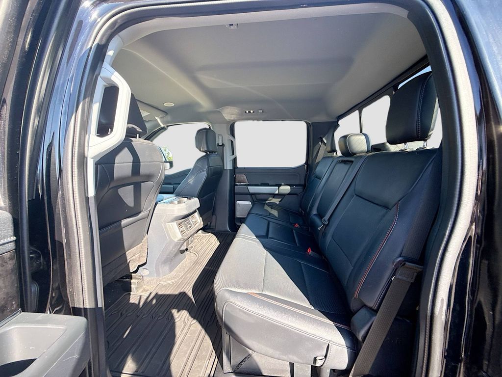 2023 Ford F-250 Lariat photo 25