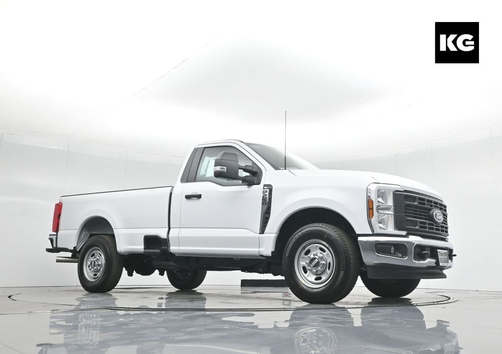 2026 Ford F-250 Super Duty XL's photo